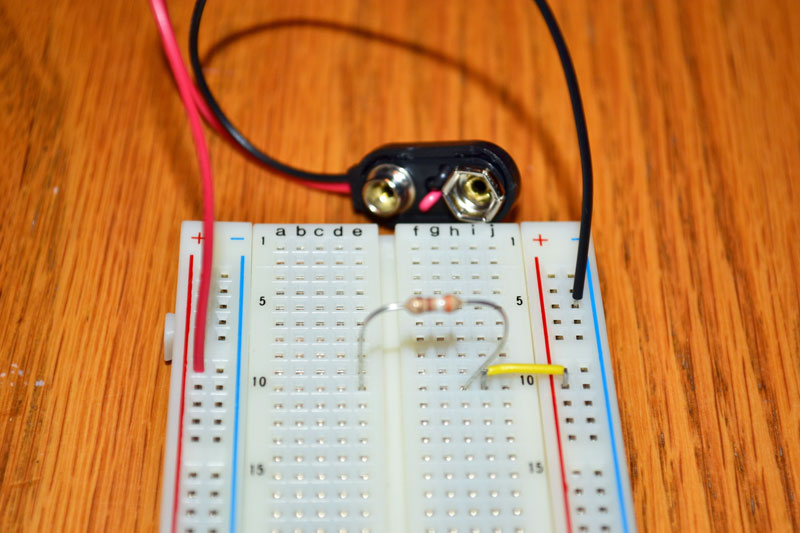 Beginner Electronics Experiments For Kids | Science with Kids.com